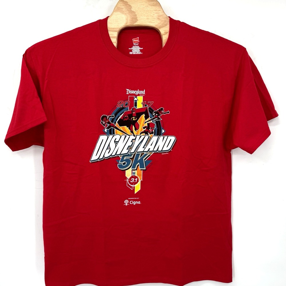 Disneyland 5K Marathon T Shirt Size XL Pixar Incredibles Race Red 2017